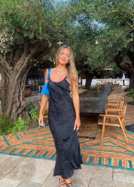 Realisation Par Allegra Maxi in Black